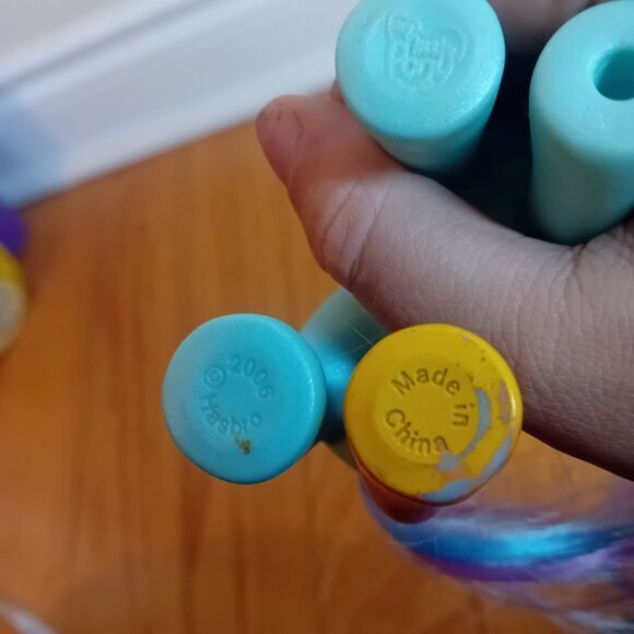 Y2K 2006 My Little Pony MLP G3 Rainbow Dash Ombre Leg Clouds Girly 4.25" READ - Picture 11 of 14